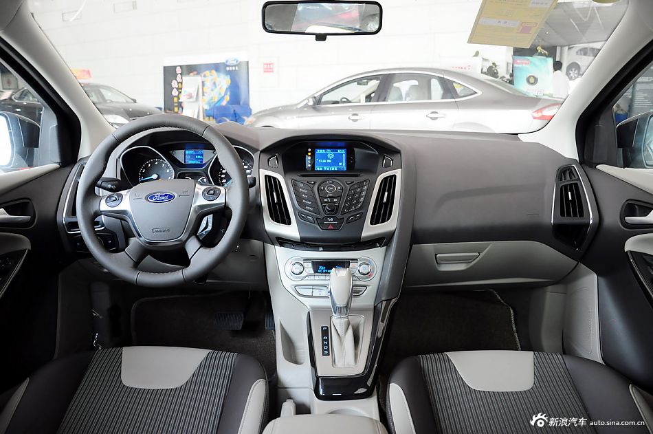 2012款新福克斯三厢实拍_福克斯内饰图片163