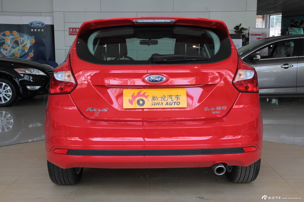 2012款福克斯两厢