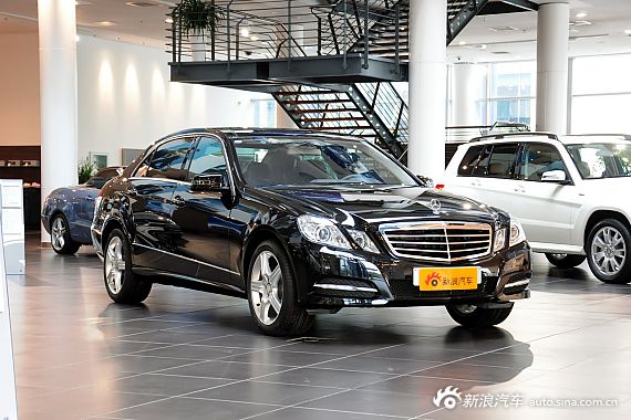 奔驰E300L优雅型直降11万元 现车供应