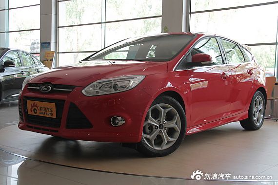 福克斯优惠1万最低售11.78万元 有现车