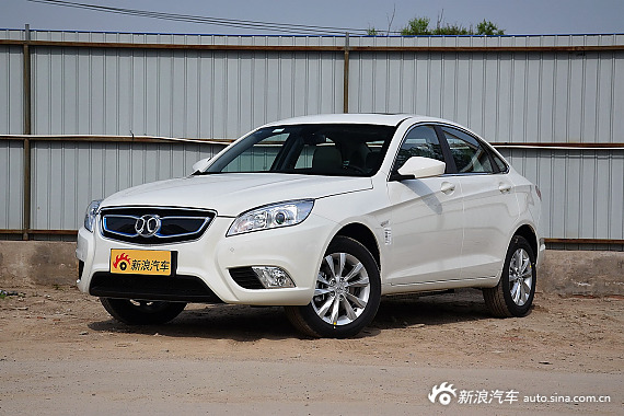 北汽新能源EU系列最高直降10.99万 新浪购车促销中