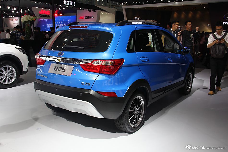 广州车展实拍昌河首款小型SUV Q25