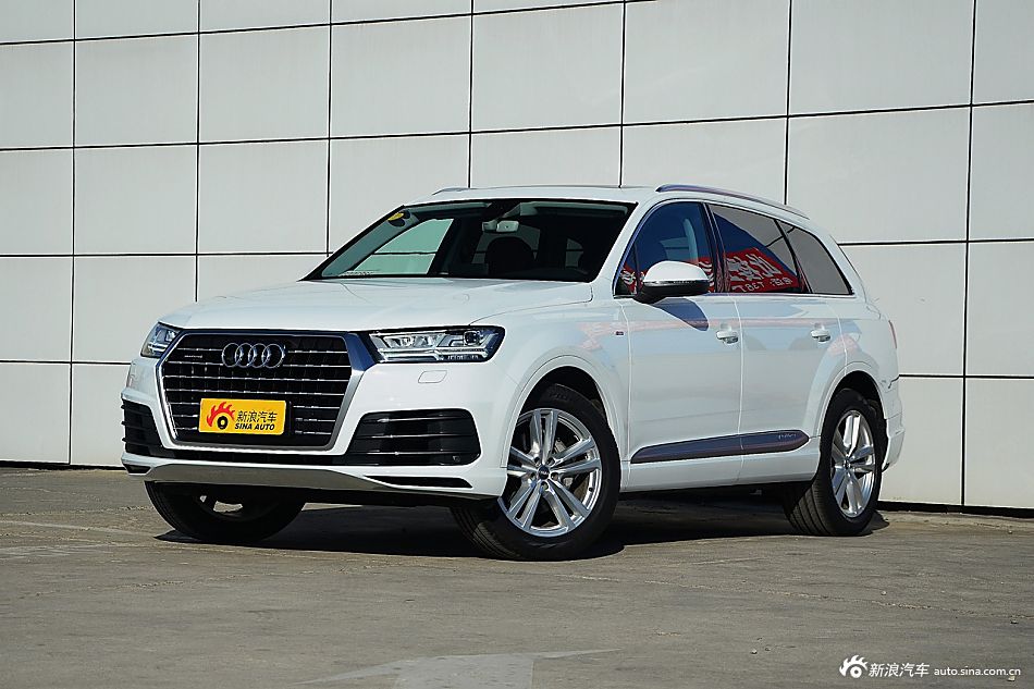 2016款奥迪Q7 2.0T自动40TFSI S-Line运动型