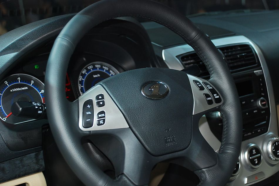 一汽奔腾B50上市现场 新车内饰图_B50活动图