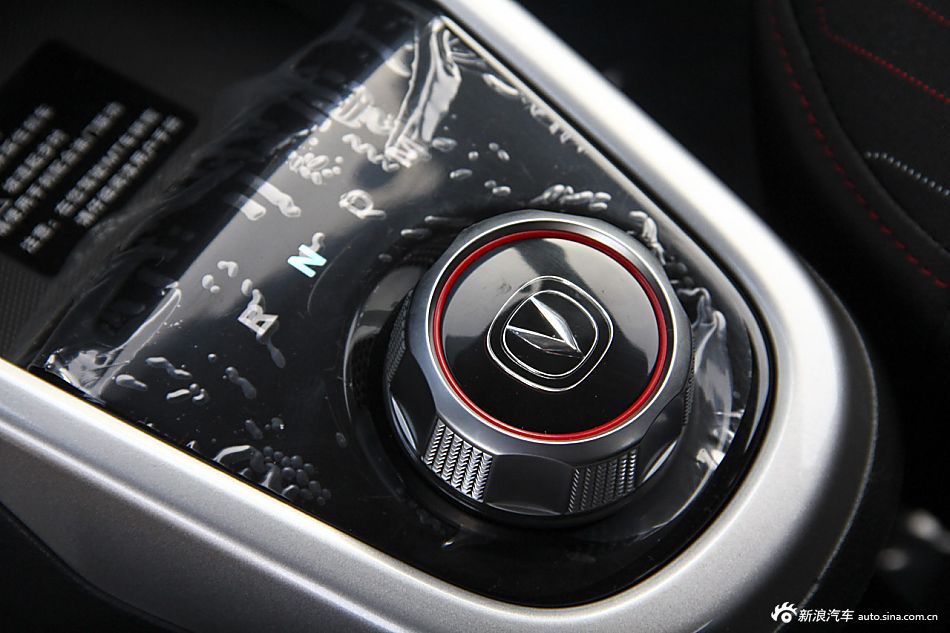 看起来很高档 首付1万多的车居然有东西?