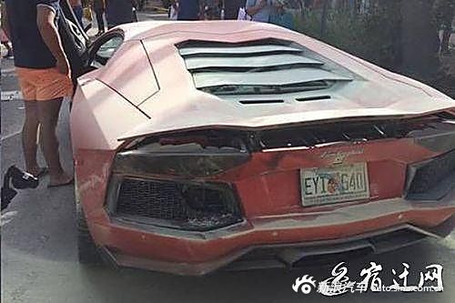 装逼失败.代驾小伙轰油门引燃兰博基尼