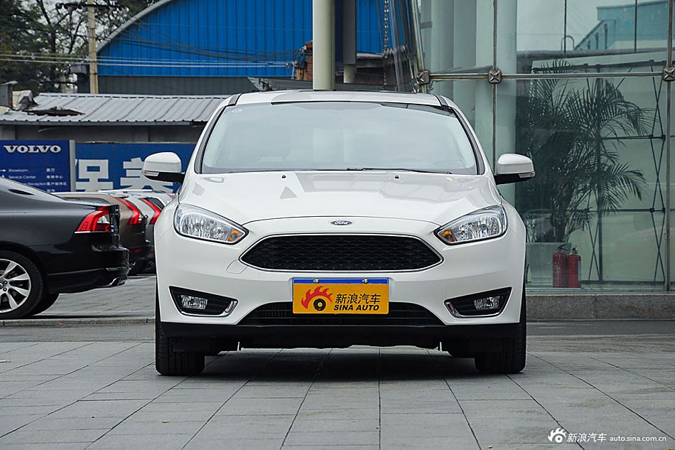 2015款福克斯两厢1.0L GTDi手动超能风尚型