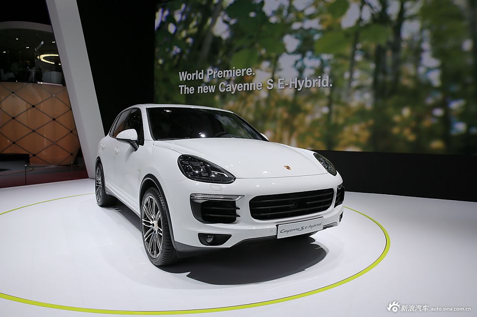 保时捷卡宴混动版巴黎车展实拍