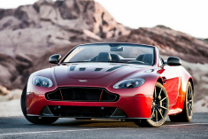 2015款阿斯顿马丁V12 Vantage S Roadster