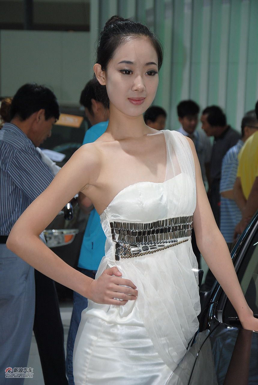 2011银川车展模特高清图图片