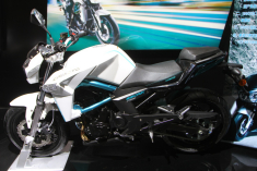 “培”你选车之-国产中量级街车春风650