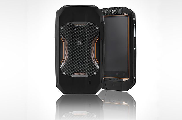 车表合一 豪雅推出奢华碳纤维Racer手机