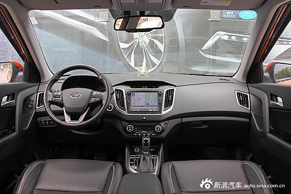 2015款北京现代ix25 2.0L自动四驱尊贵型