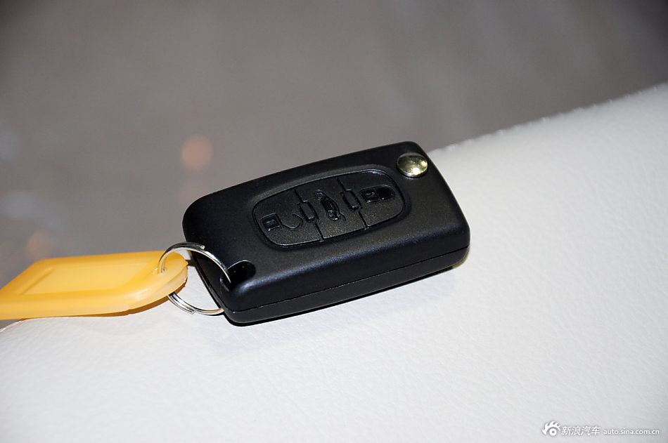 标致408和速腾哪个好_标致408和速腾 区别