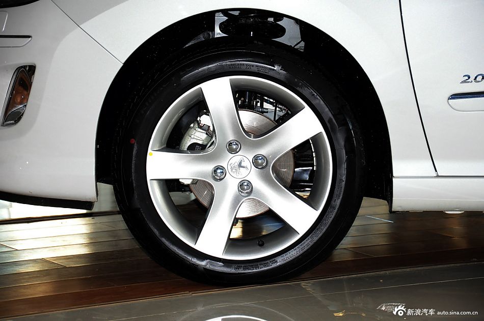 思域-混动和标致408外观图片对比哪个好_思域