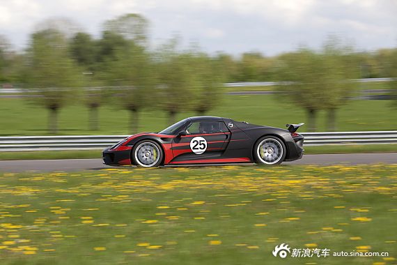 27174801_570.jpg