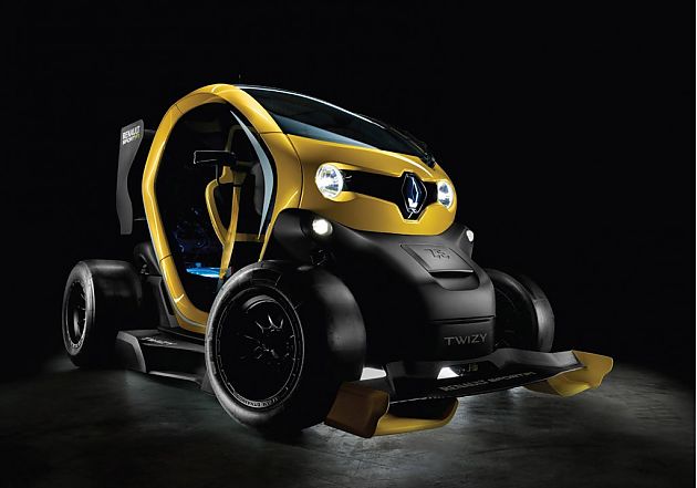 维特尔试驾雷诺Twizy F1概念车