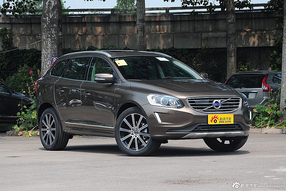 2016款沃尔沃XC60 2.5T T6AWD智越版