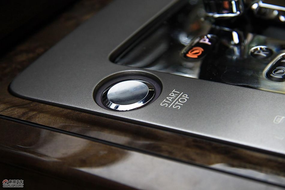 大众新辉腾内饰实拍图_辉腾内饰图片_汽车图