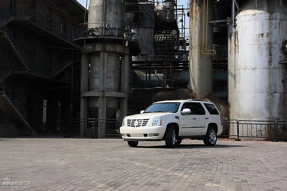 凯雷德现金优惠8万元 现车充足(图)