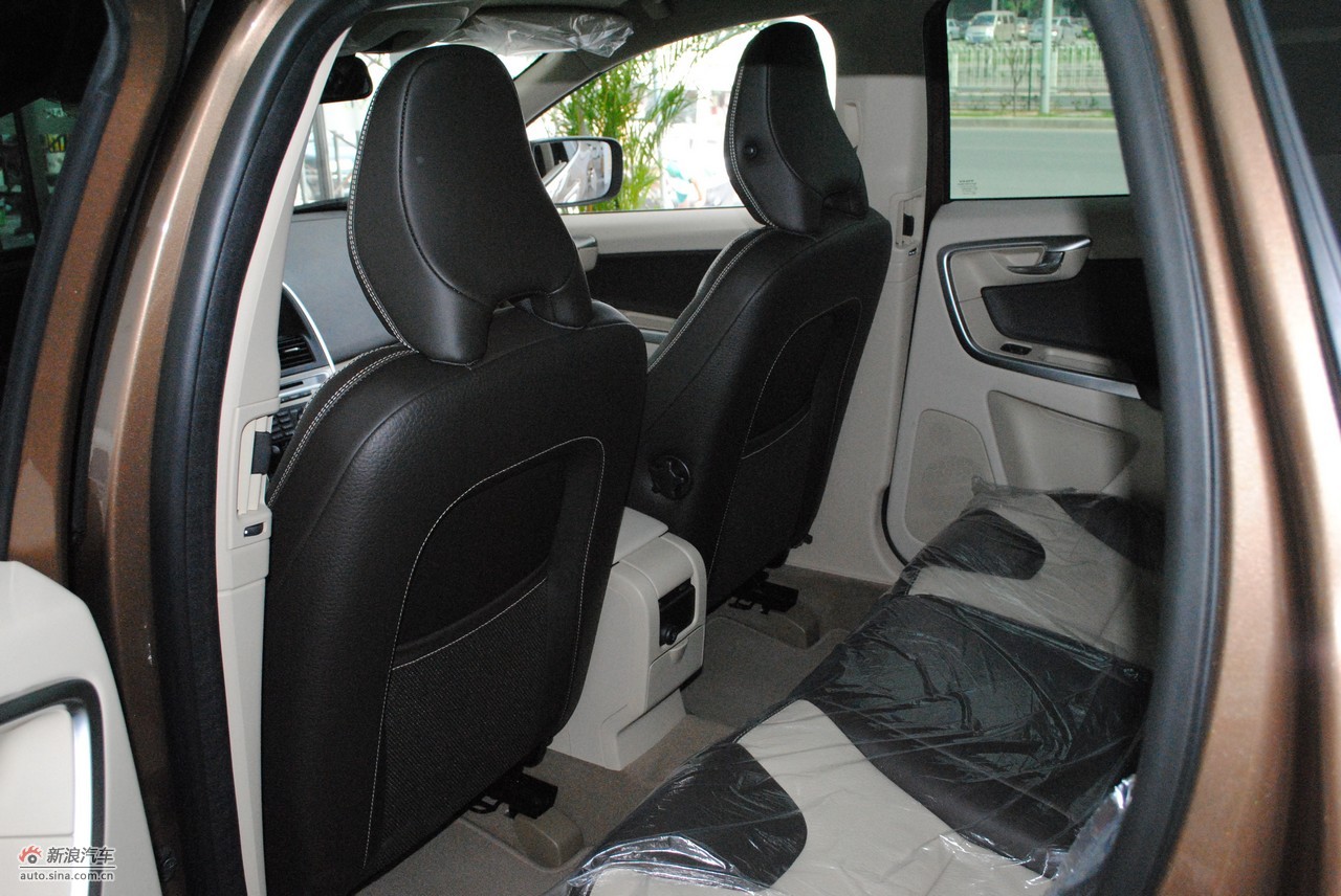 2010款沃尔沃xc60+t6+awd智尊版