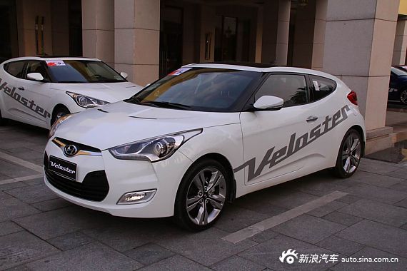 现代飞思银色特价优惠1.5万元 有现车