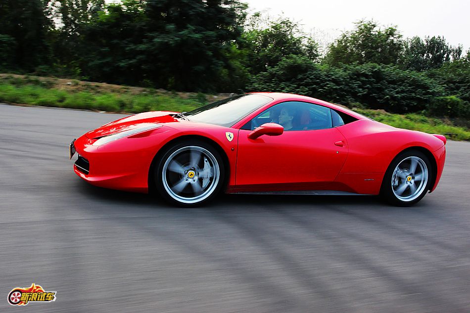 法拉利458 Italia动态图片_458Italia图片148500