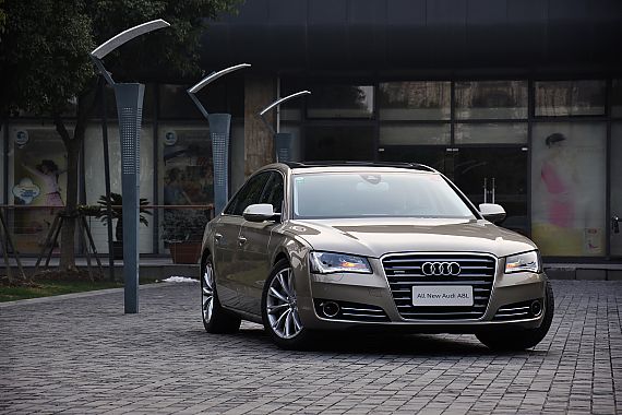 奥迪A8L购车最高优惠15万 送2.5万保险