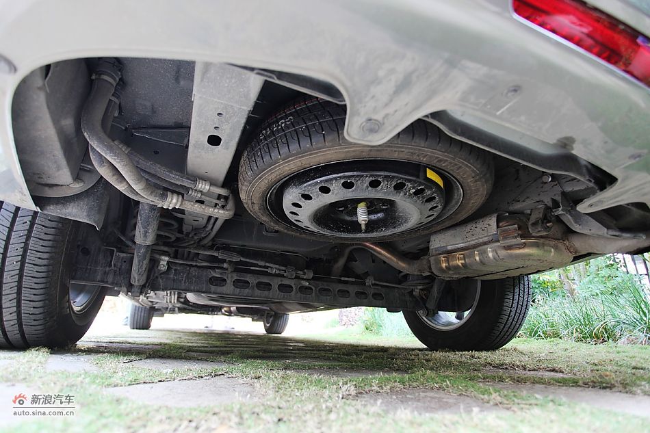 2011款别克GL8豪华商务车3.0+XT底盘图片_G