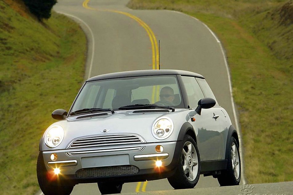 MINI COOPER参与《偷天换日》拍摄_MINI官方