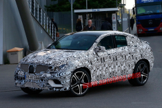 奔驰全新跨界车MLC谍照