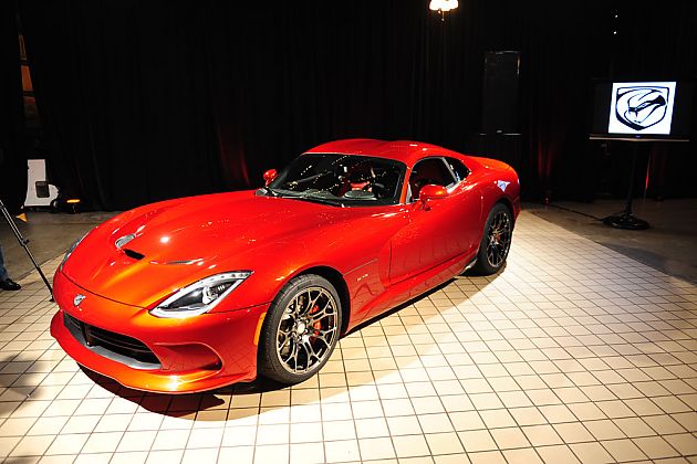 毒蛇的驯化 2013 SRT Viper北美试驾