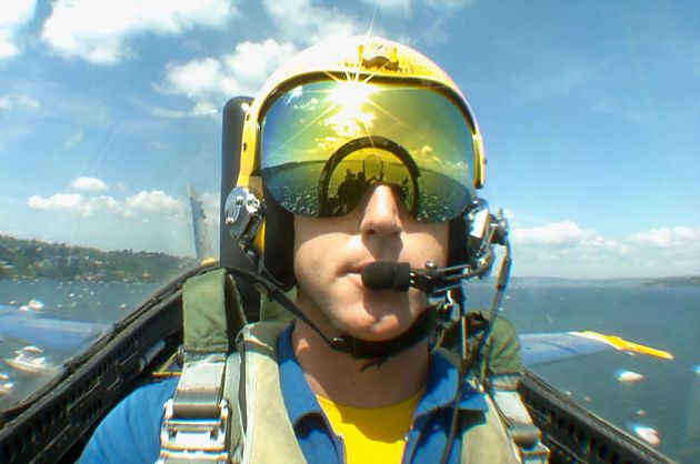 GT-R vs Blue Angel 恶魔与天使的对话