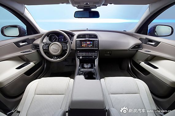 捷豹2015款XE成都车展上市 售39.8万起