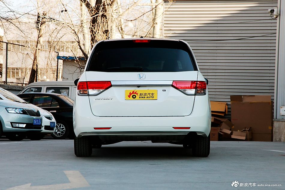 新浪汽车实拍新款美版奥德赛
