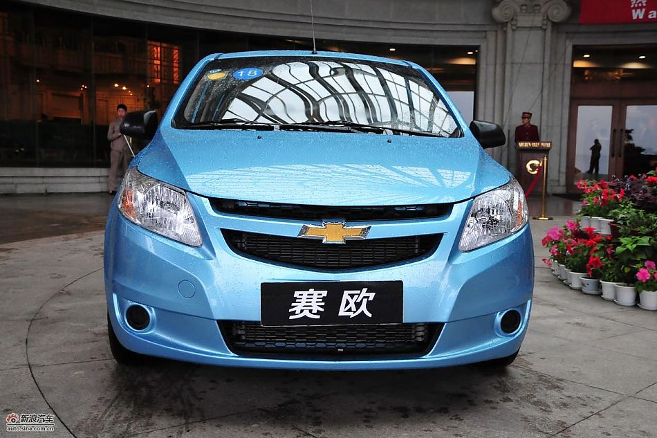 新赛欧两厢版1.2EMT外观-皓空蓝_赛欧外观图