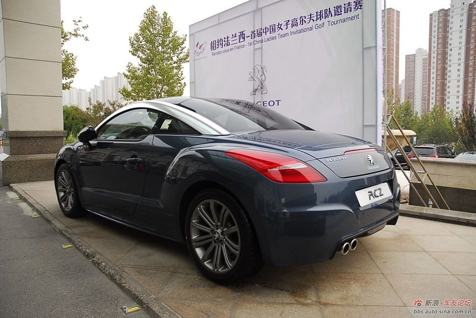 标致双门豪华跑车rcz