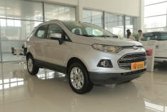 新浪汽车实拍福特翼博1.5L自动顶配版