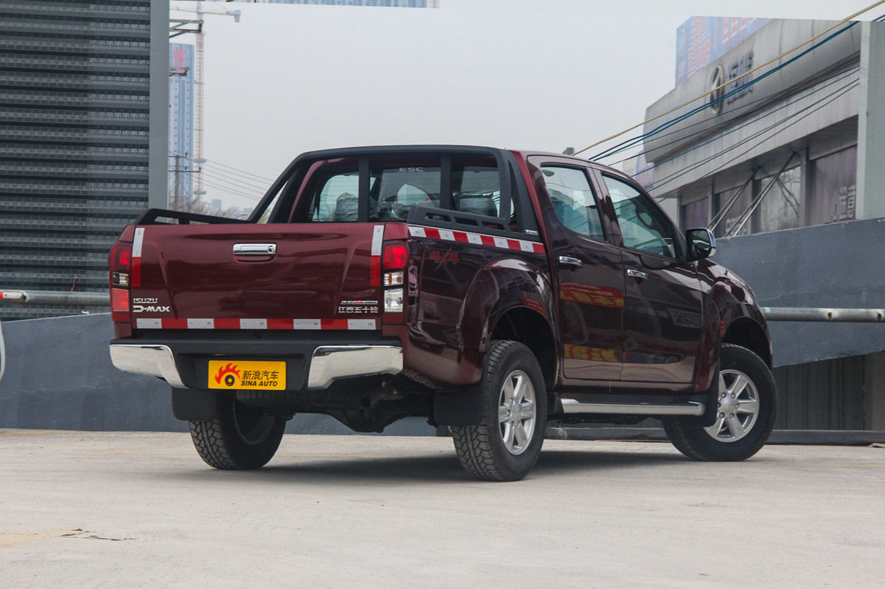 2015款五十铃d-max 2.5t自动四驱超豪华型_新浪汽车