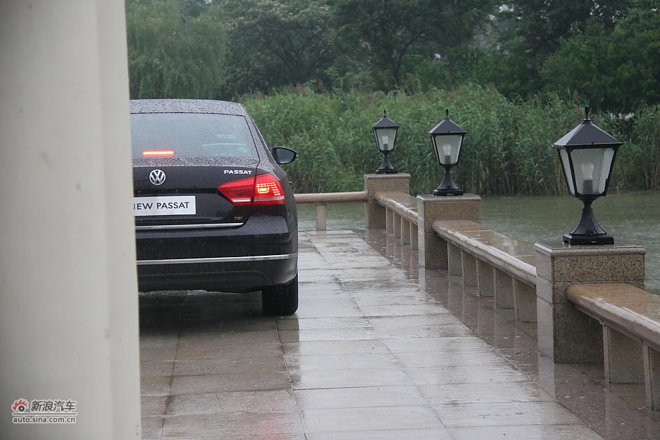 2011款新帕萨特2.0T御尊版外观细节_帕萨特其