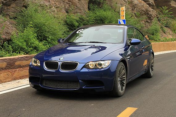 【2011款宝马M3 4.0L双门轿跑碳纤车顶版报价