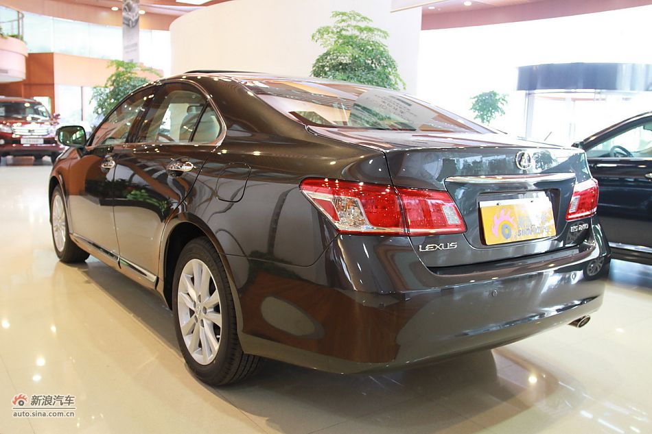 雷克萨斯ES240典雅版_ES外观图片_汽车图库