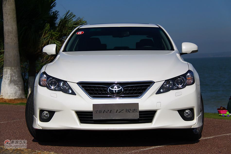 锐志最高降2.5万送千元装潢 售18.88万起