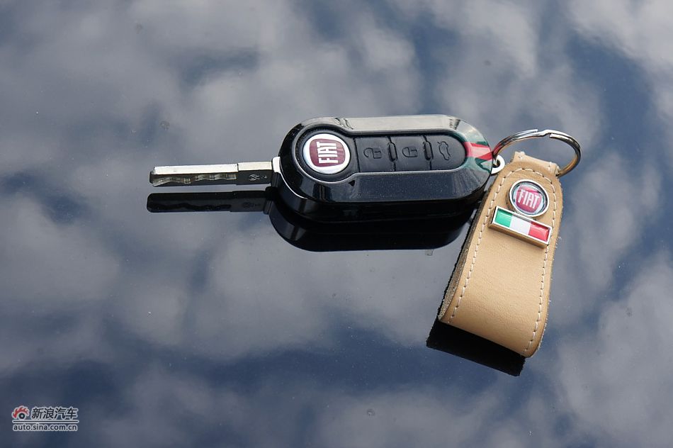 菲亚特500+gucci版-钥匙