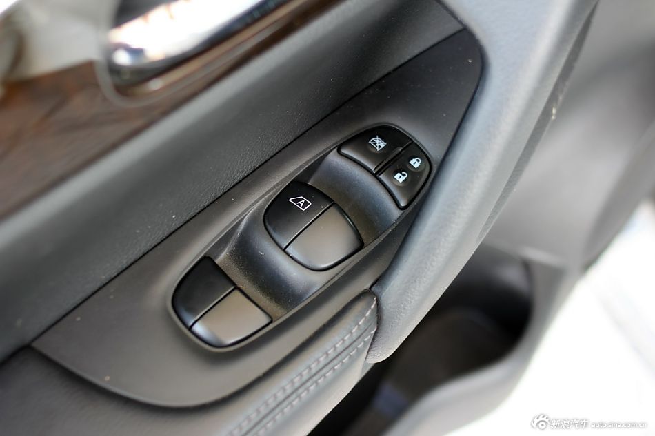 帕拉丁和奇骏外观图片对比哪个好_帕拉丁和奇