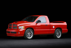 愤怒的公羊 道奇RAM SRT-10