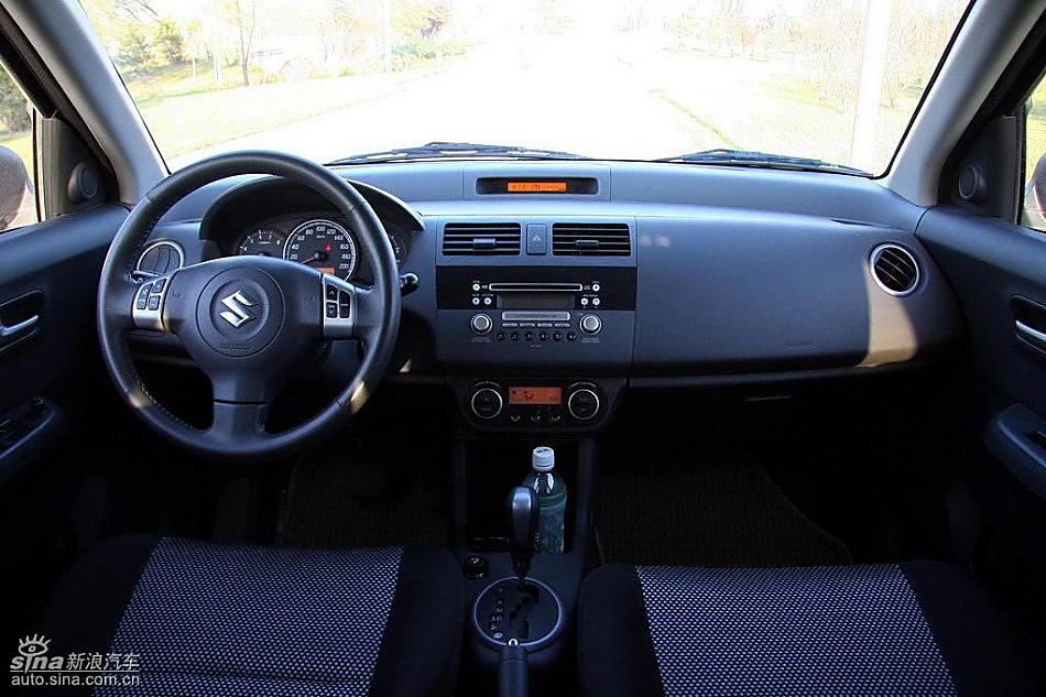 雨燕1.5vvt试驾实拍图内饰_雨燕图片 95550 _汽