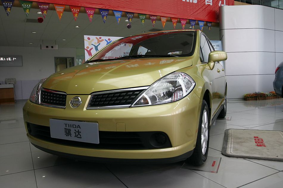 东风日产骐达前脸_骐达图片33594_汽车图库