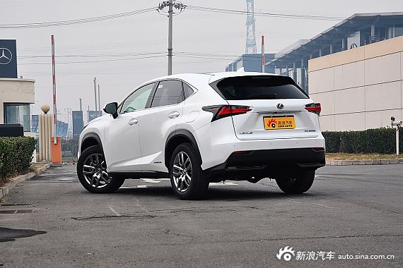 2015款雷克萨斯NX 300h全驱锋致版 2015款雷克萨斯NX 300h全驱锋致版