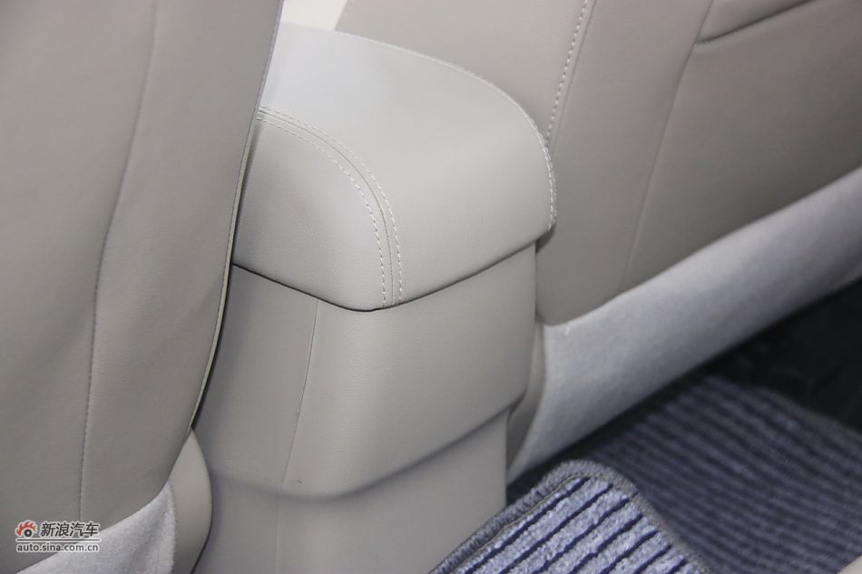 长安逸动1.6L手动挡_逸动空间图片13865614_